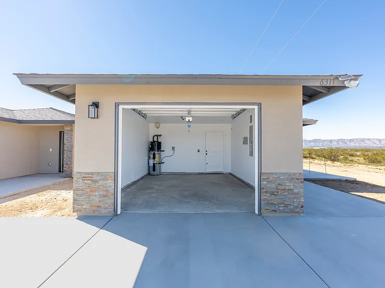 6211 Poppy Blvd — Photo 5