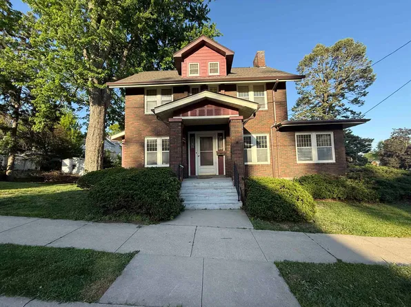 660 Alta Vista St, Dubuque, IA 52001