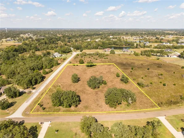 9350 Bishop Bnd, Iola, TX 77861