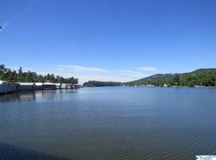 3151 Preston Island Cir, Scottsboro, AL 35769