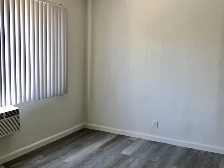 4232 Ethel Ave — Photo 13