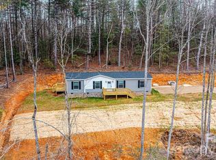 118 River Ridge Ln, Hickory, NC 28601