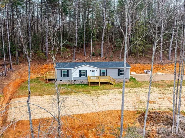 118 River Ridge Ln, Hickory, NC 28601