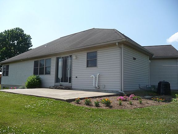 3rd image of 2255 New Holland Pike