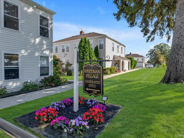 200 Lowndes Avenue #D, Huntington Station, NY 11746