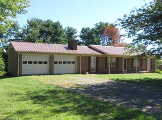 104 Maple St, Patrick Springs, VA 24133