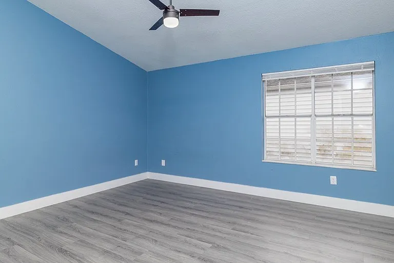 5412 Lewiston St — Photo 13