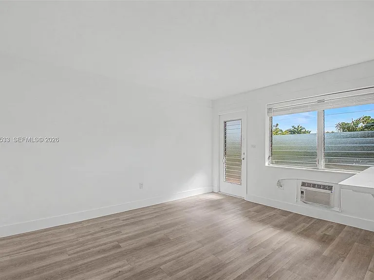60 NW 79th St #10 — Photo 4