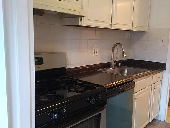 5th image of 3100 S Manchester St APT 636
