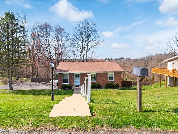 2nd image of 62080 Rolling Hills Ln
