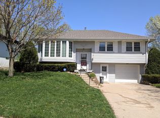 5617 N 96th St, Omaha, NE 68134