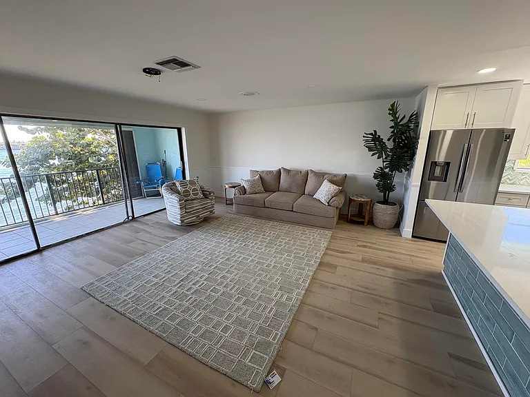360 Wilma Cir #7 — Photo 7