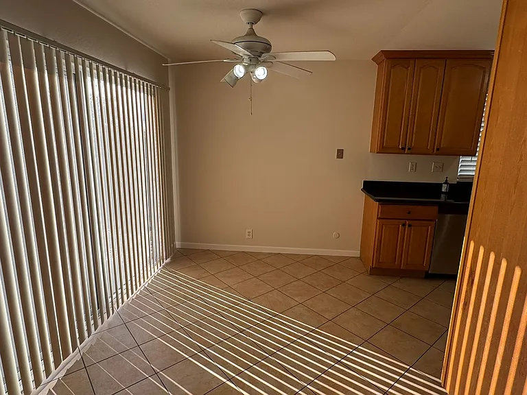 226 Sparrow Dr — Photo 3