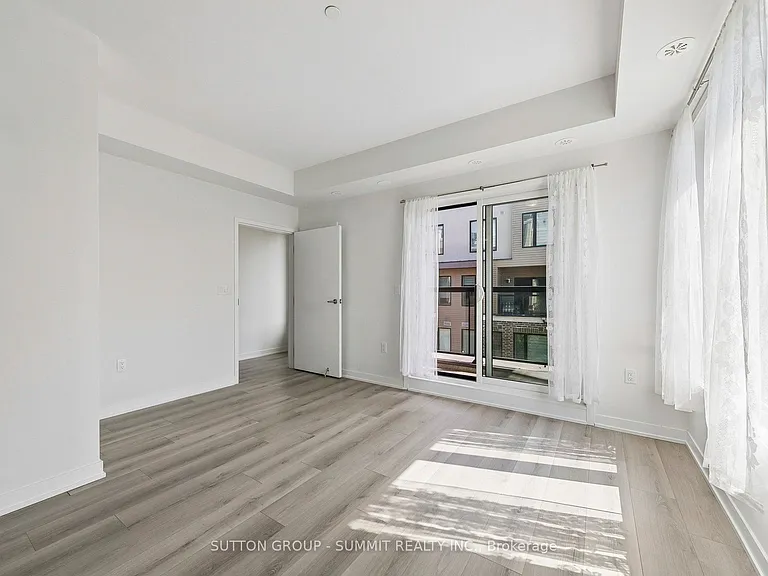 3556 Colonial Dr #16 — Photo 11