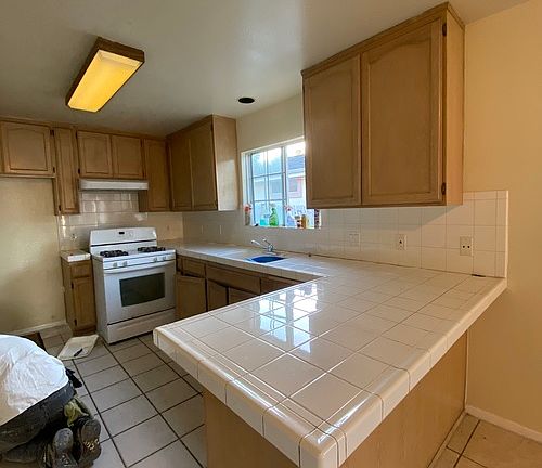 2nd image of 3538 W 108th St