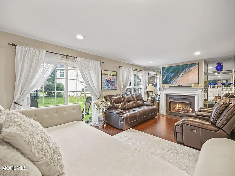 761 Banyan Ct — Photo 7