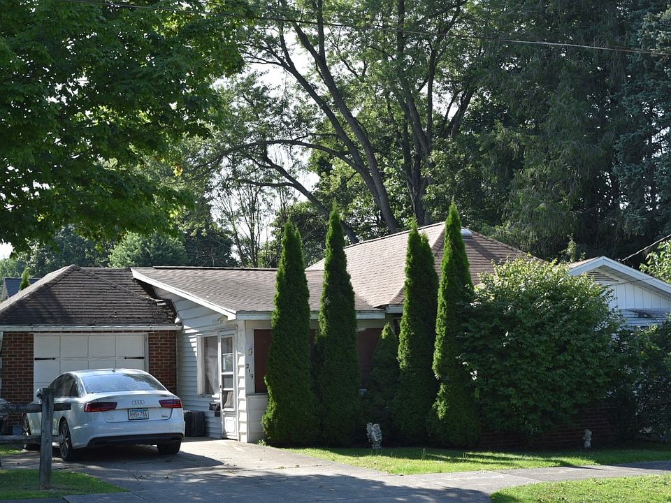 1st image of 219 Summer St