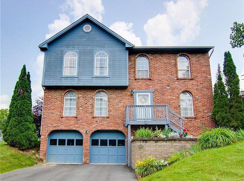 1st image of 100 Woodbine Dr