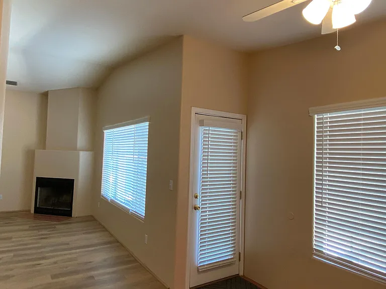 3041 E Loretta Dr — Photo 28