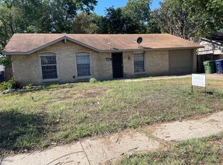 5113 Stagecoach Ln, Garland, TX 75043