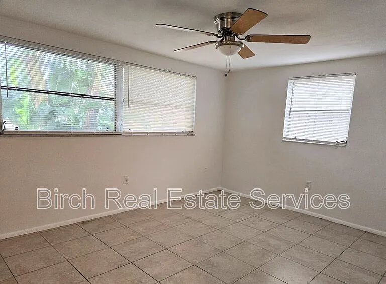 5304 Penguin Dr — Photo 8