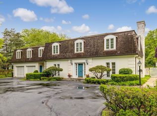 1130 N Green Bay Rd, Lake Forest, IL 60045