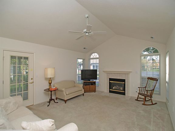 2nd image of 3635 Colonial Dr