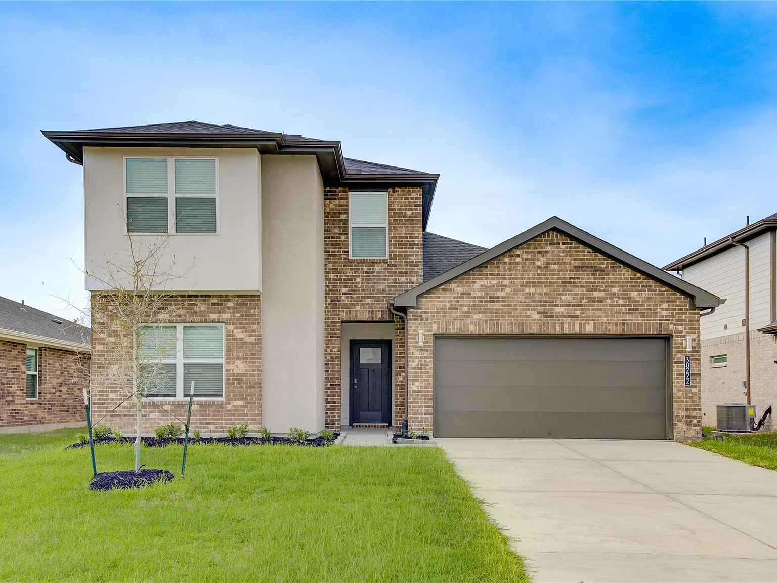 4 bed, 2175 sqft, $2,499 — Photo 2