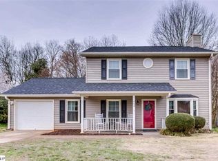 208 Weaver Ln, Simpsonville, SC 29681