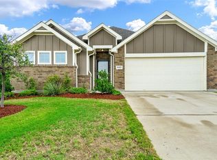 8413 Grand Oak Rd, Fort Worth, TX 76123
