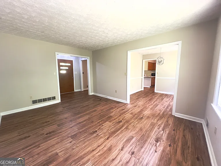 1140 Barber Creek Dr — Photo 14