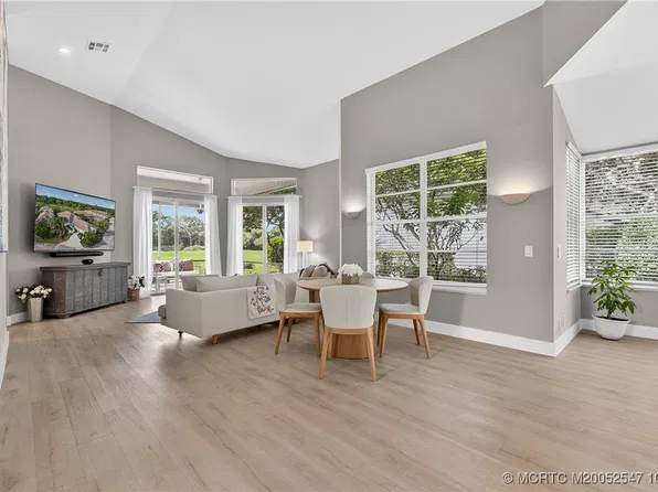 2233 NW Seagrass Dr, Palm City, FL 34990