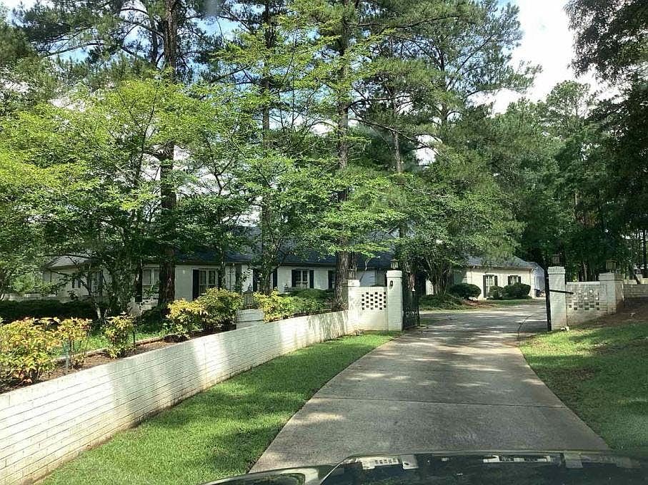 1st image of 509 N Pine Hill Rd