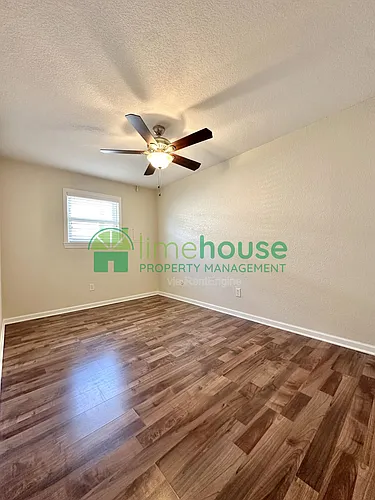909 Leisure Sq #201 Photo 1