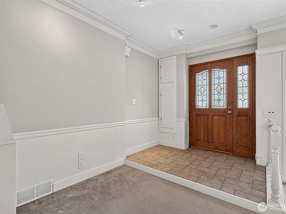 3rd image of 405 14th Avenue