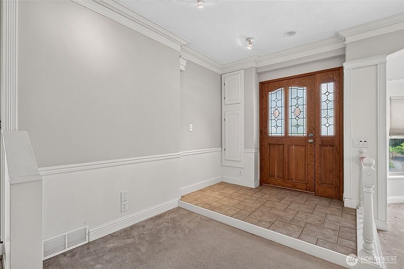 3rd image of 405 14th Avenue