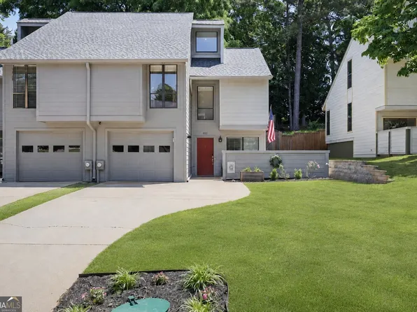 1032 Creatwood Cir SE, Smyrna, GA 30080