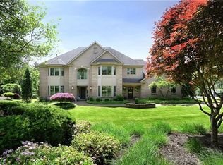 604 Whispering Pines Dr, Pittsburgh, PA 15238