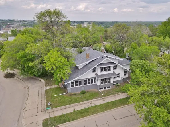 621 Main St S, Minot, ND 58701