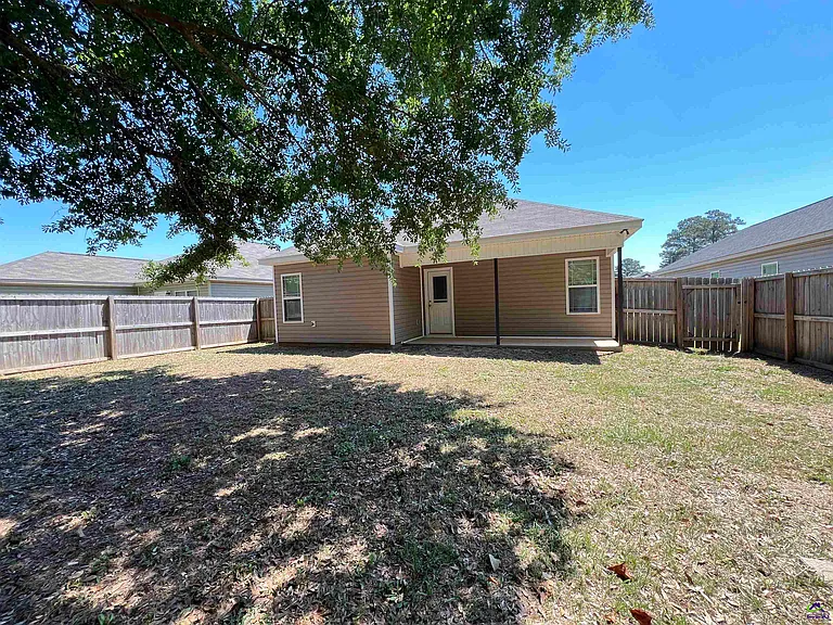 126 Jaybee Dr — Photo 14