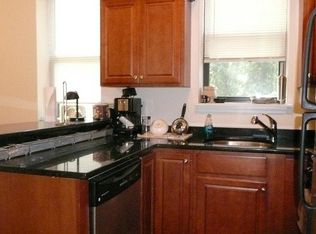 37 W 14th St APT 3, Bayonne, NJ 07002