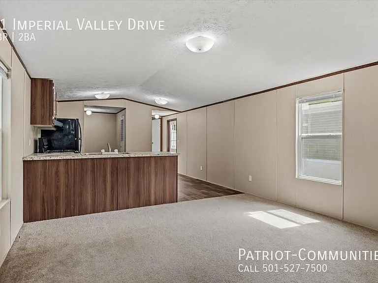31 Imperial Valley Dr — Photo 4