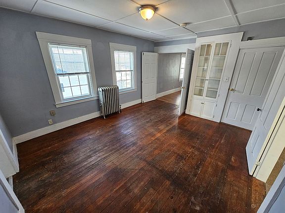 3rd image of 24-26 Summer St #24-2