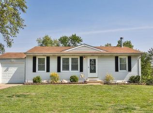 11053 Ridge Forest Ct, Saint Louis, MO 63126