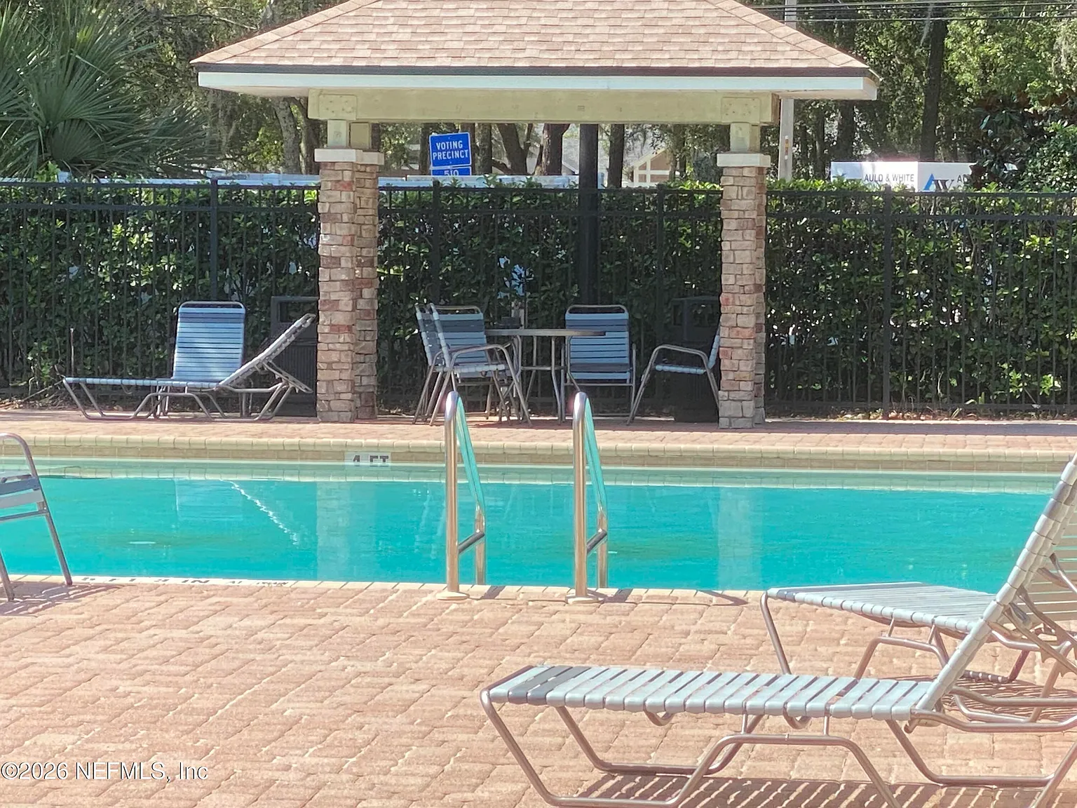 2 bed, 2.0 bath, 1230 sqft, $1,375 — Photo 4