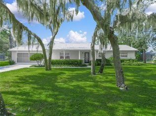 1 Aqualane Dr, Winter Haven, FL 33880