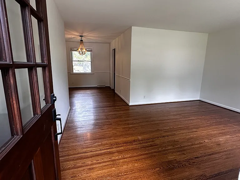 506 Highcrest Dr — Photo 17