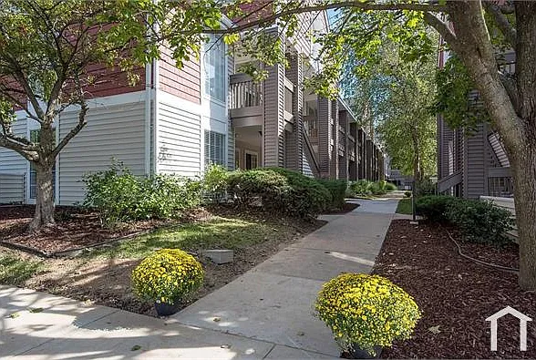 200 Skidmore Blvd #1 — Photo 31