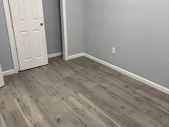 5th image of 223 Virginia Ave #2