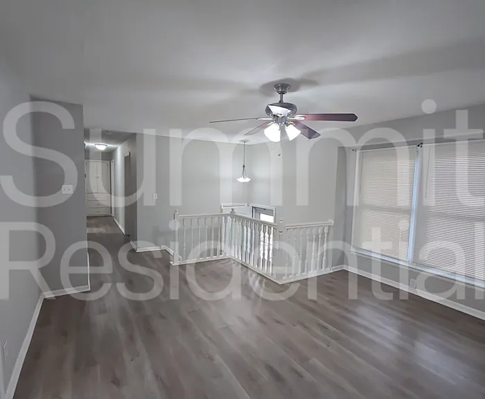 12805 Ewing Ave — Photo 4